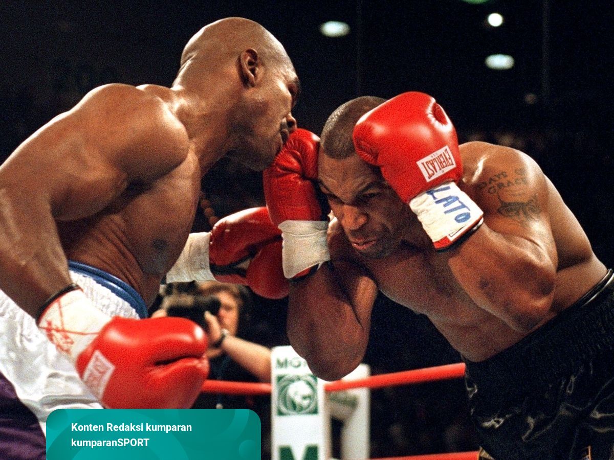 Kisah Evander Holyfield Mantan Rival Mike Tyson Yang Sempat Jatuh Miskin Kumparan Com