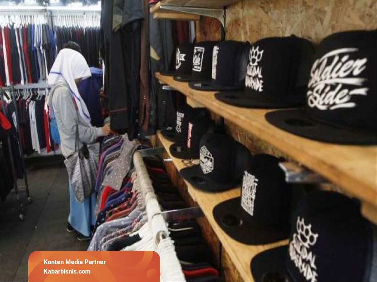 Mau buka bisnis clothing distro? Simak kiat berikut ...