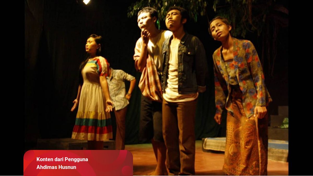 Naskah Drama Mega-Mega: Kaum Proletar yang Termarginalkan ...
