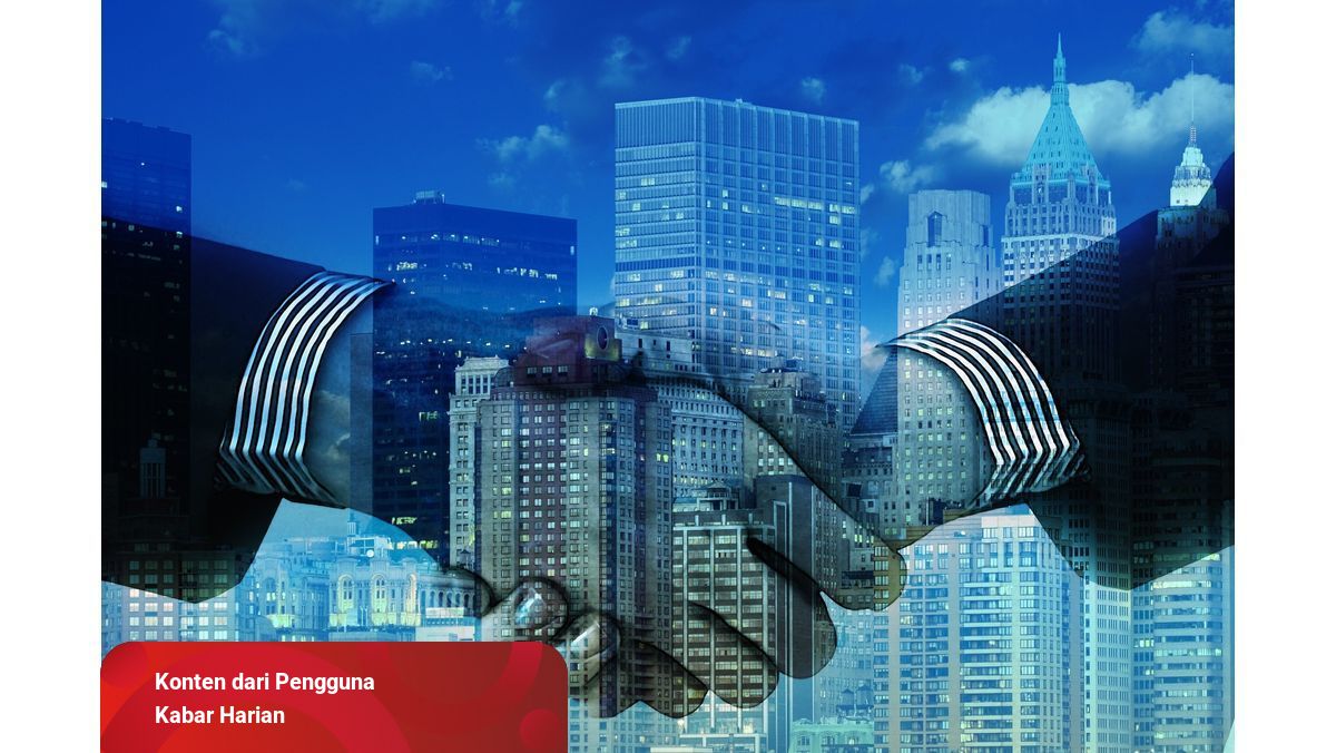 Usaha yang didirikan oleh beberapa orang yang menanamkan modalnya dalam bentuk saham disebut