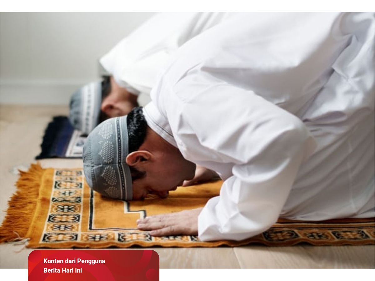 Bacaan Niat Sholat 5 Waktu Beserta Latin Dan Artinya Kumparan Com