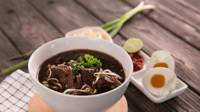 Resep Rawon Daging Ayam Sederhana Ala Rumahan Kumparan Com Rawon sebenarnya adalah makanan khas jawa tengah. resep rawon daging ayam