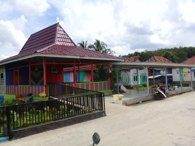Gazebo dan rumah warna-warni di Desa Burai, Ogan Ilir