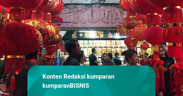 Glodok Pancoran Pedagang Menjajakan Dagangan Ornamen Imlek