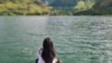 Adis saat mengunjungi Danau Toba pertama kali