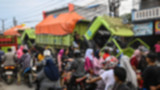Truk bermuatan tanah dirusak warga di Tangerang