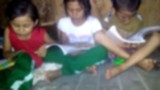 Klarissa, Kayla, Keysha saat belajar daring di rumah
