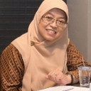Esti Wisnawati