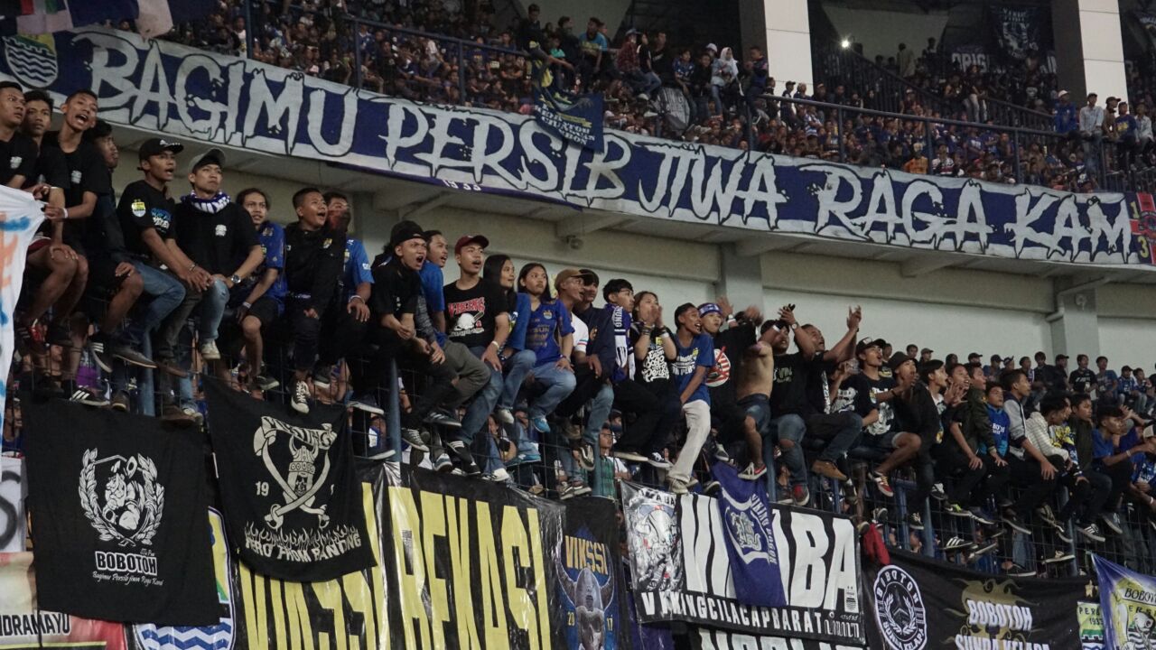 FOTO LIPSUS, SUPORTER, Bobotoh di laga Persija vs Persib