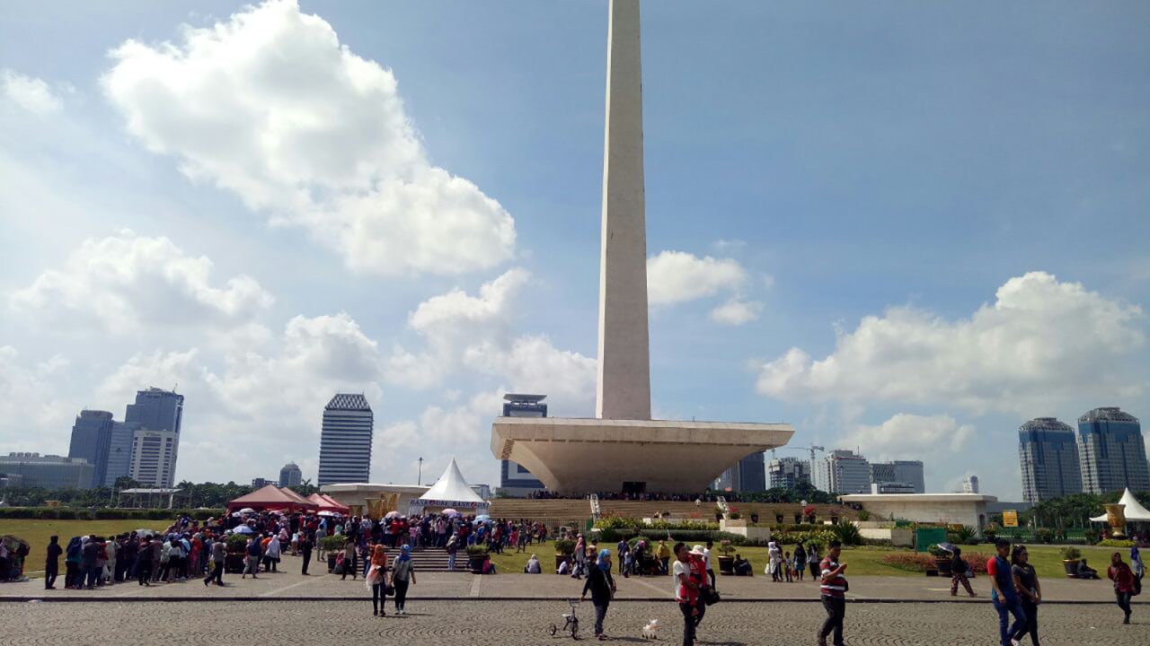 Antrean masuk ke Tugu Monas