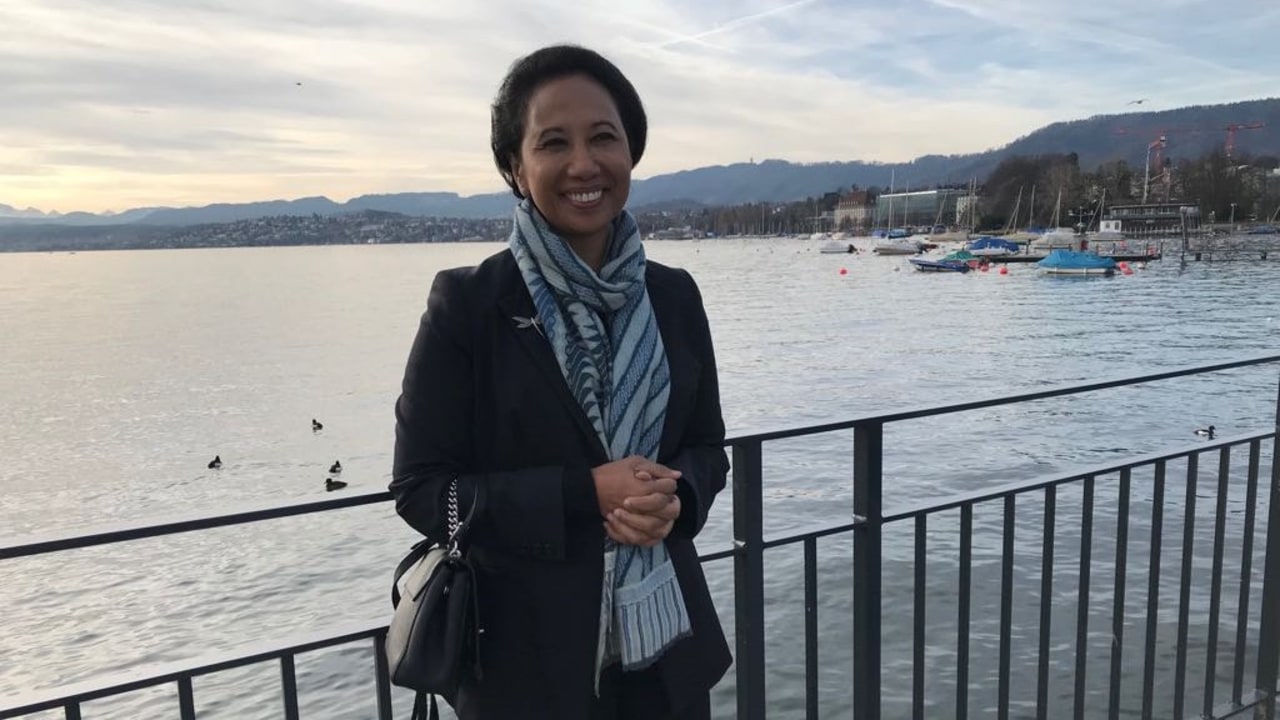 Menteri BUMN Rini Soemarno di Zurich. 