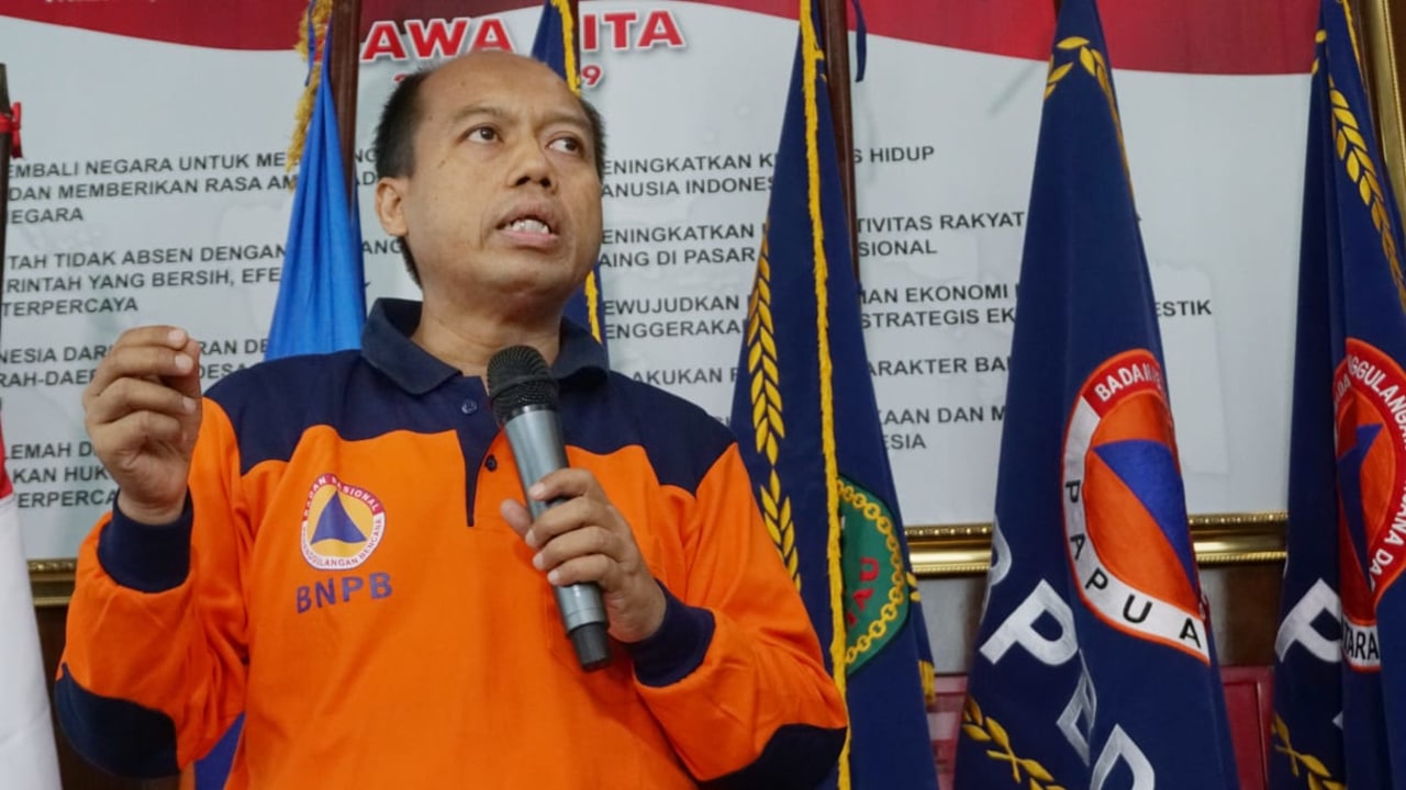 Kepala Pusat Data Informasi dan Humas BNPB, Sutopo Purwo Nugroho, Graha BNPB