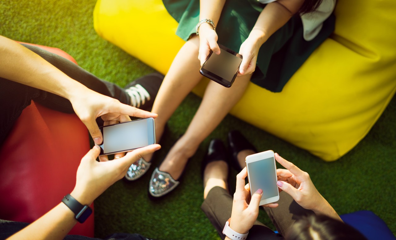 kumplus- Candu Media Sosial