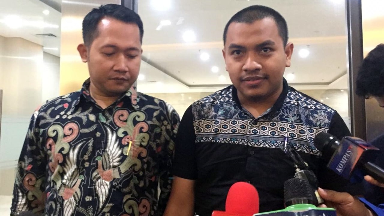 Azis Yanuar, Pengacara Bahtiar Nasir di Bareskrim Polri