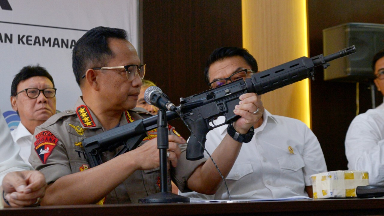 Kapolri Jenderal Tito Karnavian, konferensi pers di Kemenkopolhukam, 22 Mei