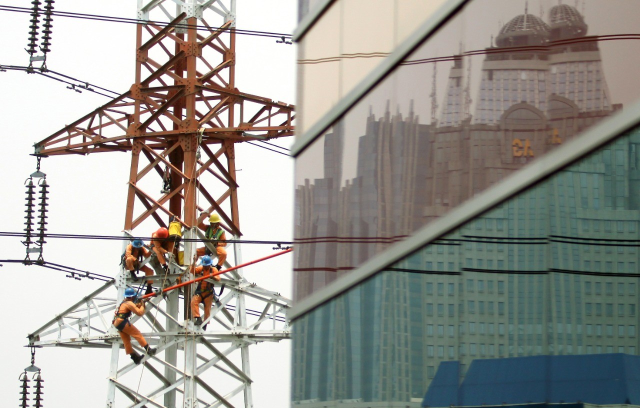 com-Perusahaan Listrik Negara (PLN)