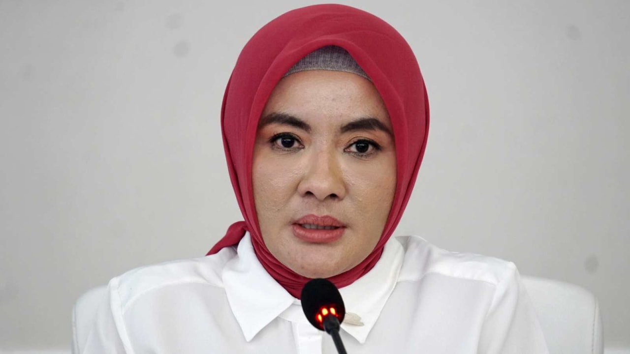 Konferensi pers tentang penanganan tumpahan minyak, Susi Pudjiastuti, Nicke Widyawati