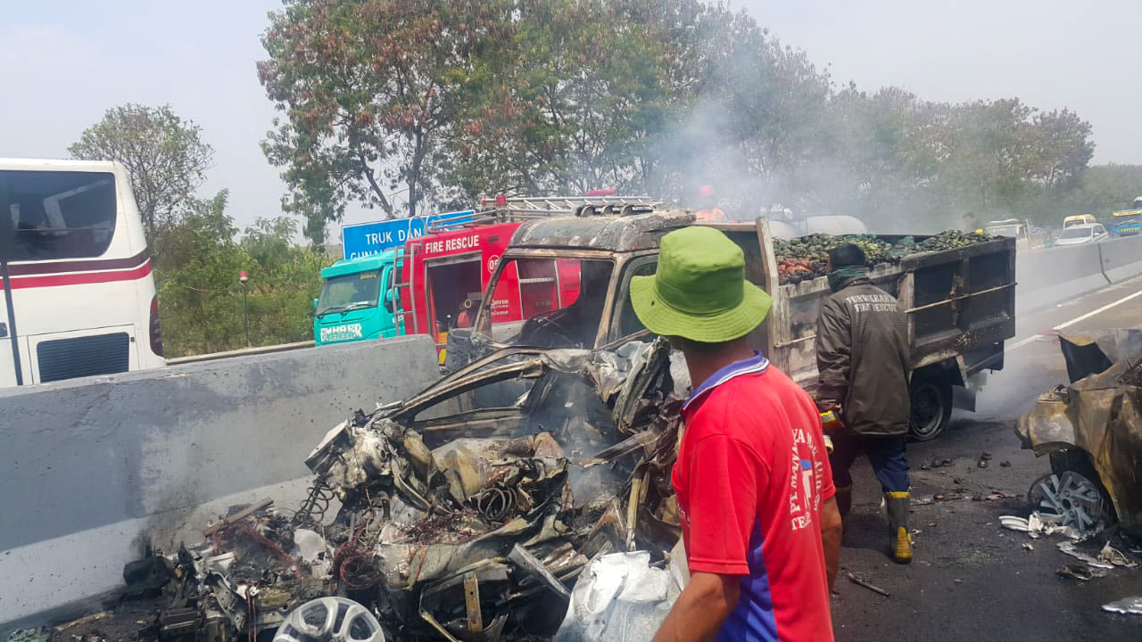 kecelakaan di tol Purbaleunyi