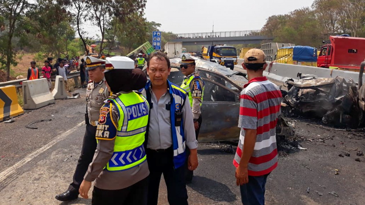 kecelakaan di tol Purbaleunyi