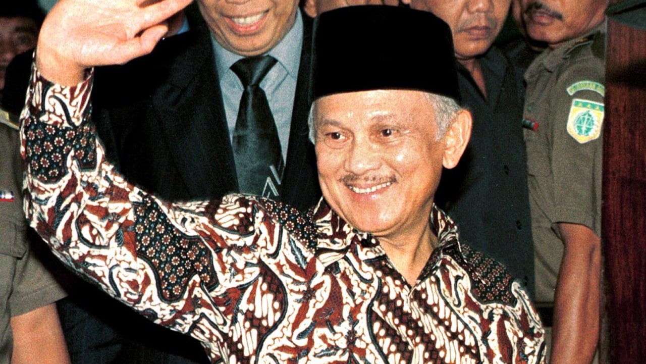 Mantan Presiden BJ Habibie, Foto Tahun 2002
