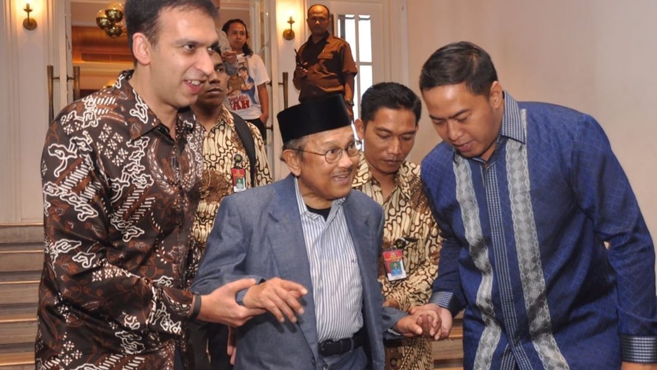 Pandji Pragiwaksono dan BJ Habibie