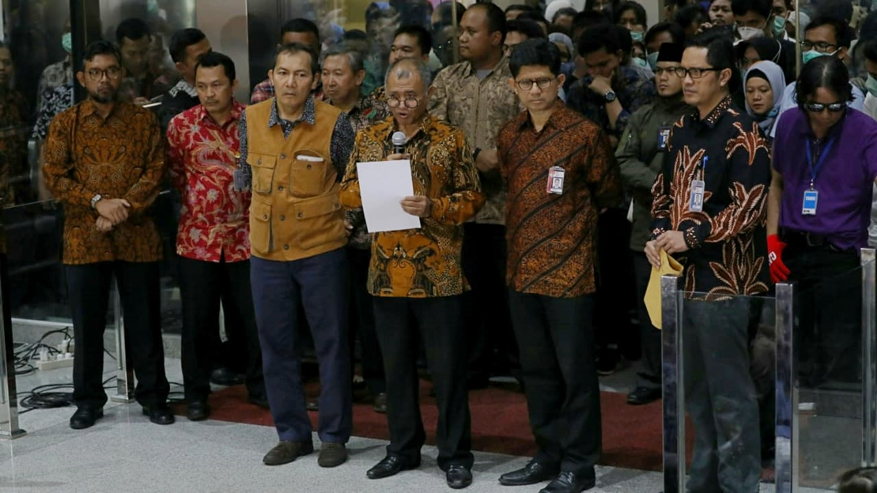 LIPSUS, Para Pembunuh KPK, Konpers di KPK