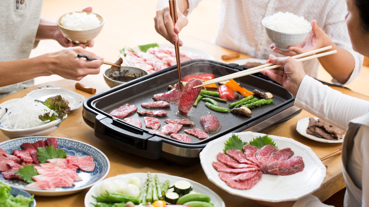 Kumplus- All You Can Eat - Ilustrasi Resto