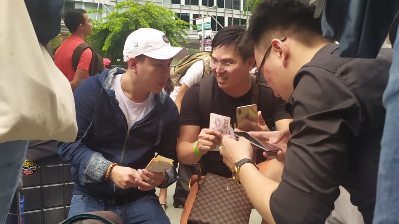 Calo Penjualan Perdana iPhone 11 di Singapura