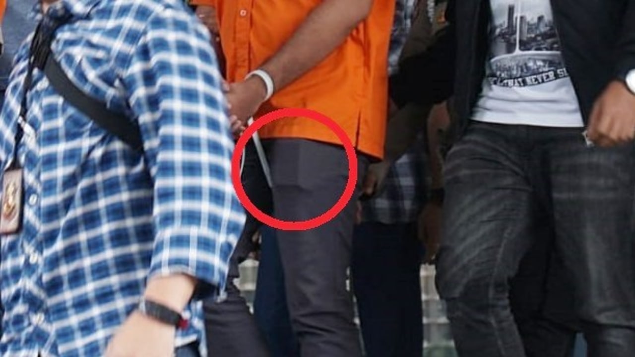 Benda Misterius di Saku Penyerang Novel Baswedan, REVISI