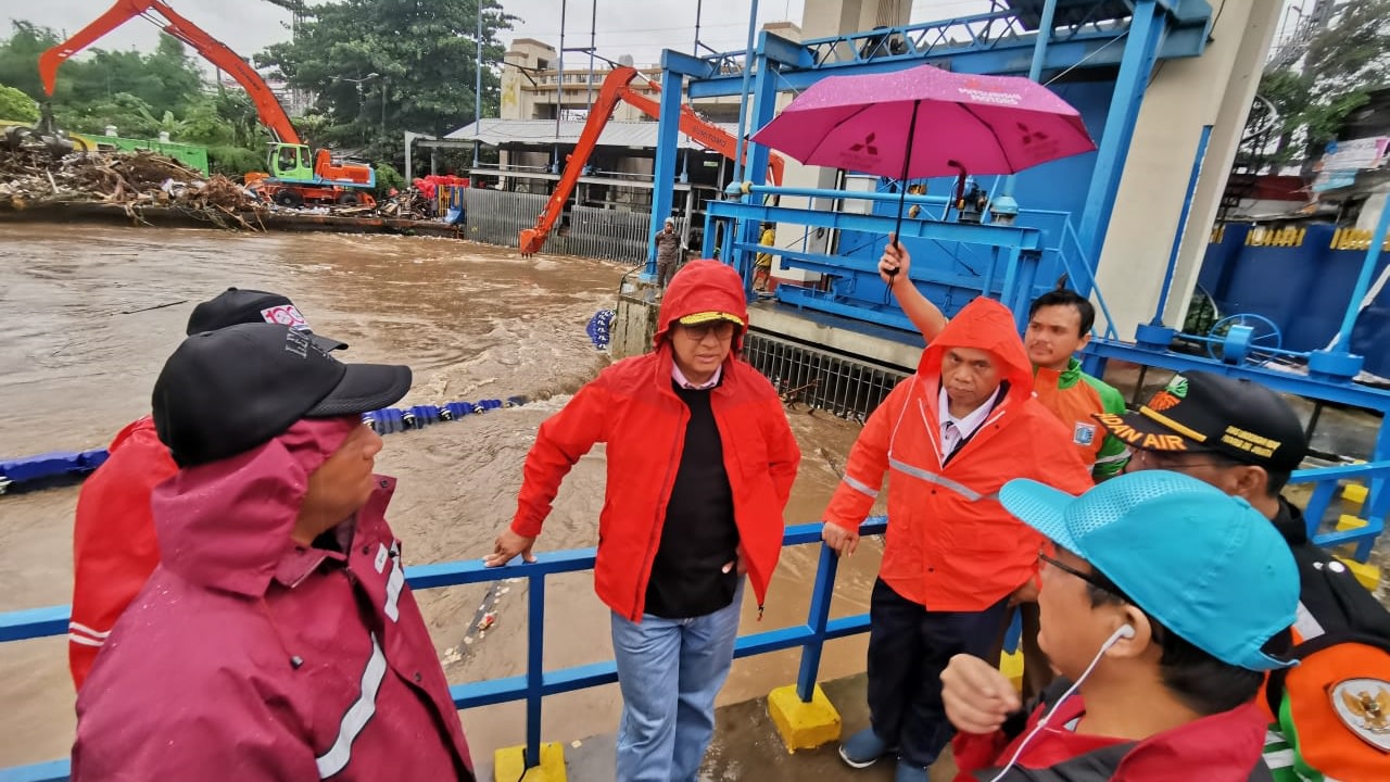 Anies Baswedan, Banjir, Pintu Air Manggarai