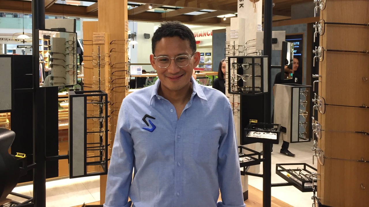 Sandiaga Uno Kunjungi Gerai Kacamata Saturdays
