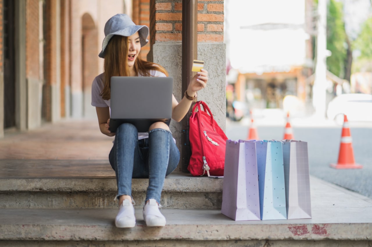 Ilustrasi konsumen e-commerce