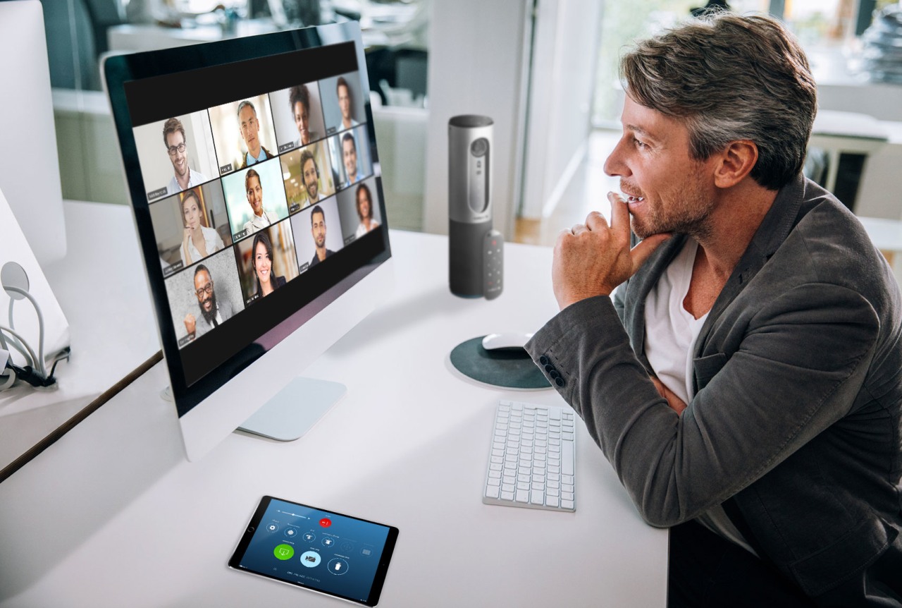 Video conference menggunakan Zoom