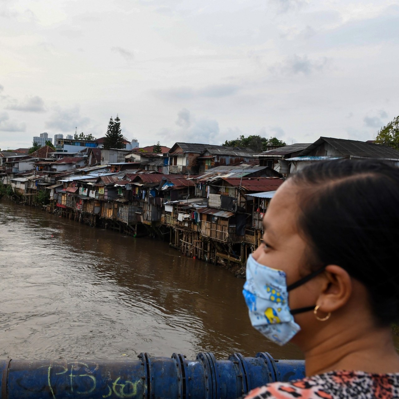 SQUARE, dampak corona, pemukiman bantaran sungai ciliwung