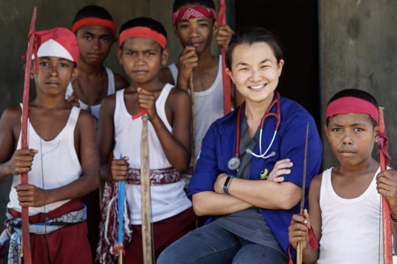 dr. Debryna Dewi Lumanauw