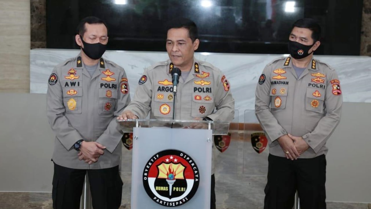 Argo Yuwono saat memberi keterangan pers 