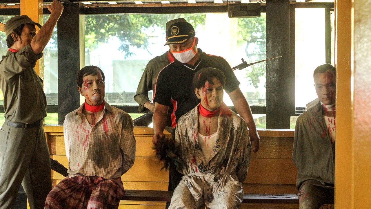 kumplus- Opini Linda Christanty- Lubang Buaya