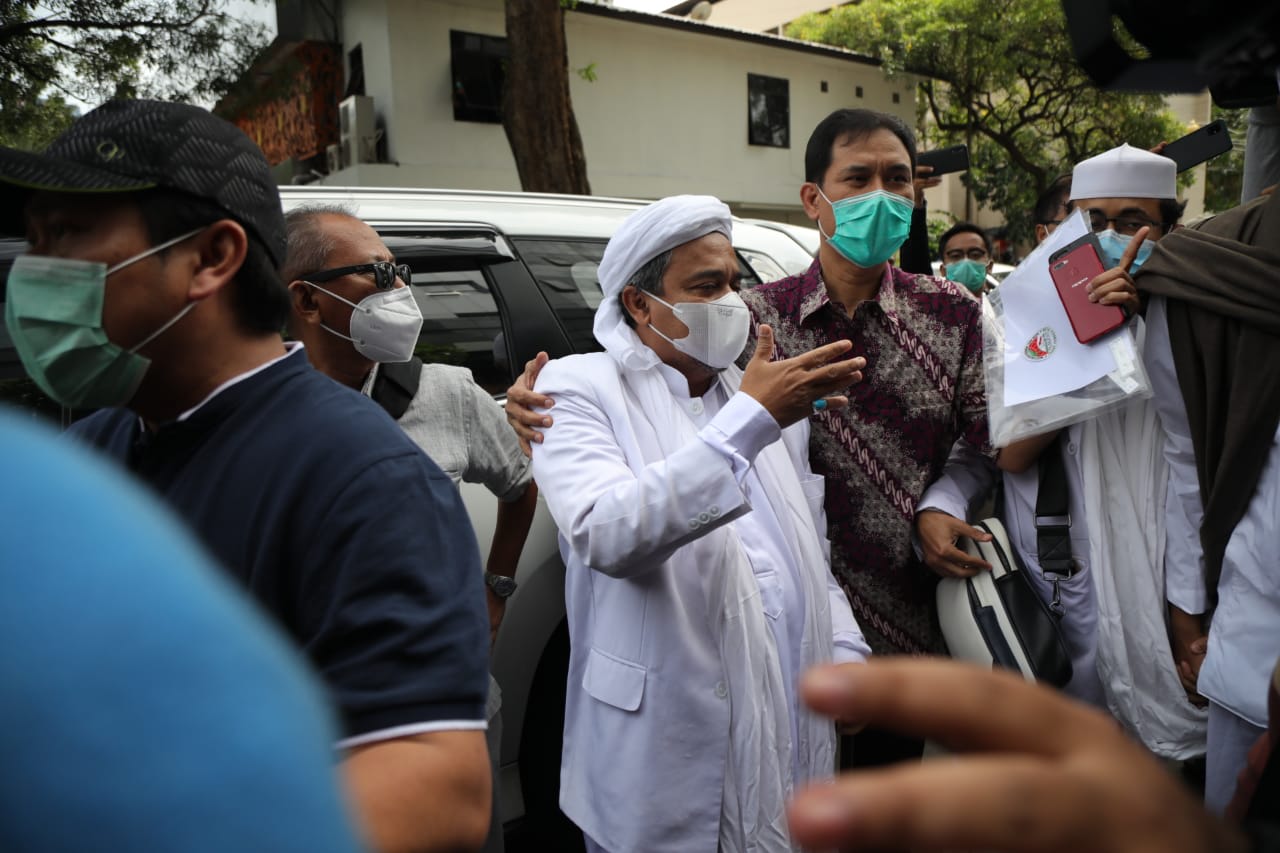 Habib Rizieq Syihab saat tiba di Polda Metro Jaya