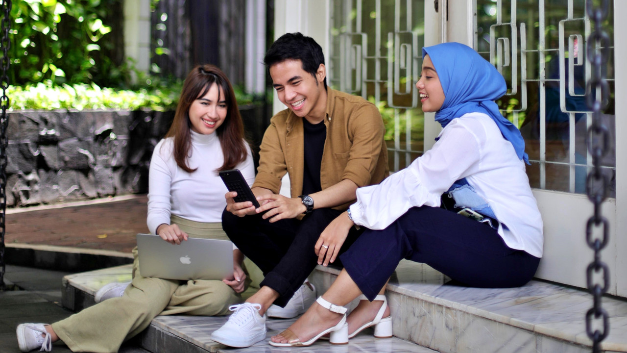 Kumplus- Fasilitasi kerja- kantor