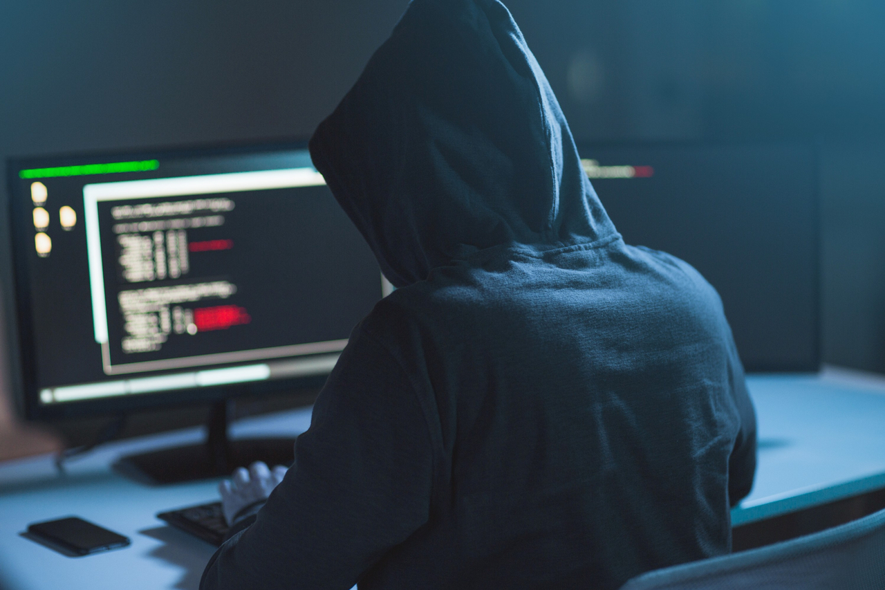 Lipsus- Peretasan Aktivis dan Eks Pimpinan KPK