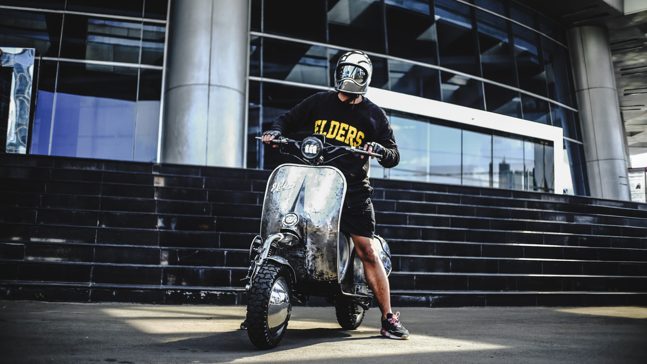 Vespa Listrik Elders Garage