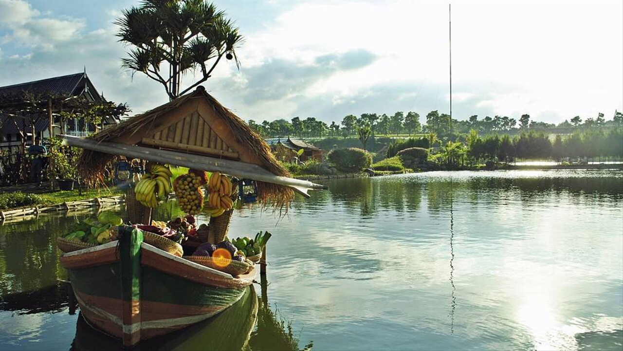 Floating Market Lembang, Bandung