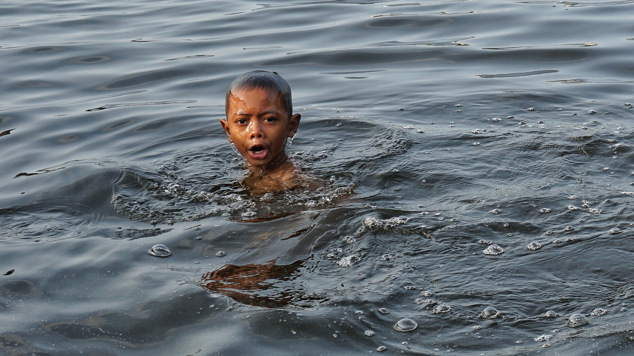 kumplus- Opini Enri Damanhuri- Teluk Jakarta