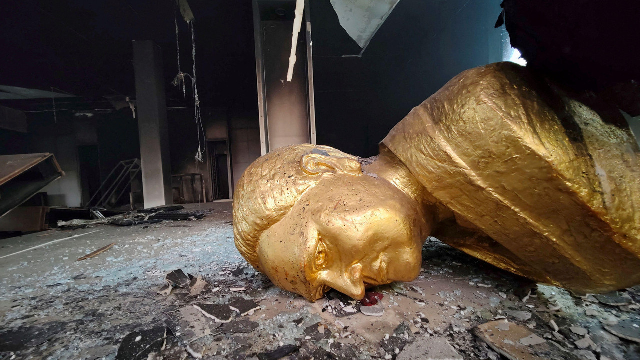 Aset properti milik PM Sri Lanka Mahinda Rajapaksa hancur