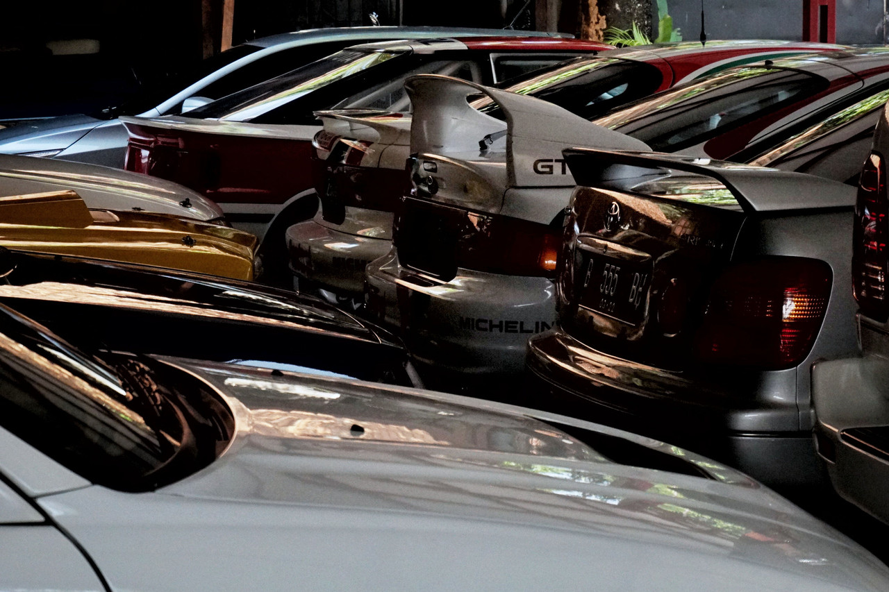 Anthon Novianto Kolektor Mobil Balap Retro 