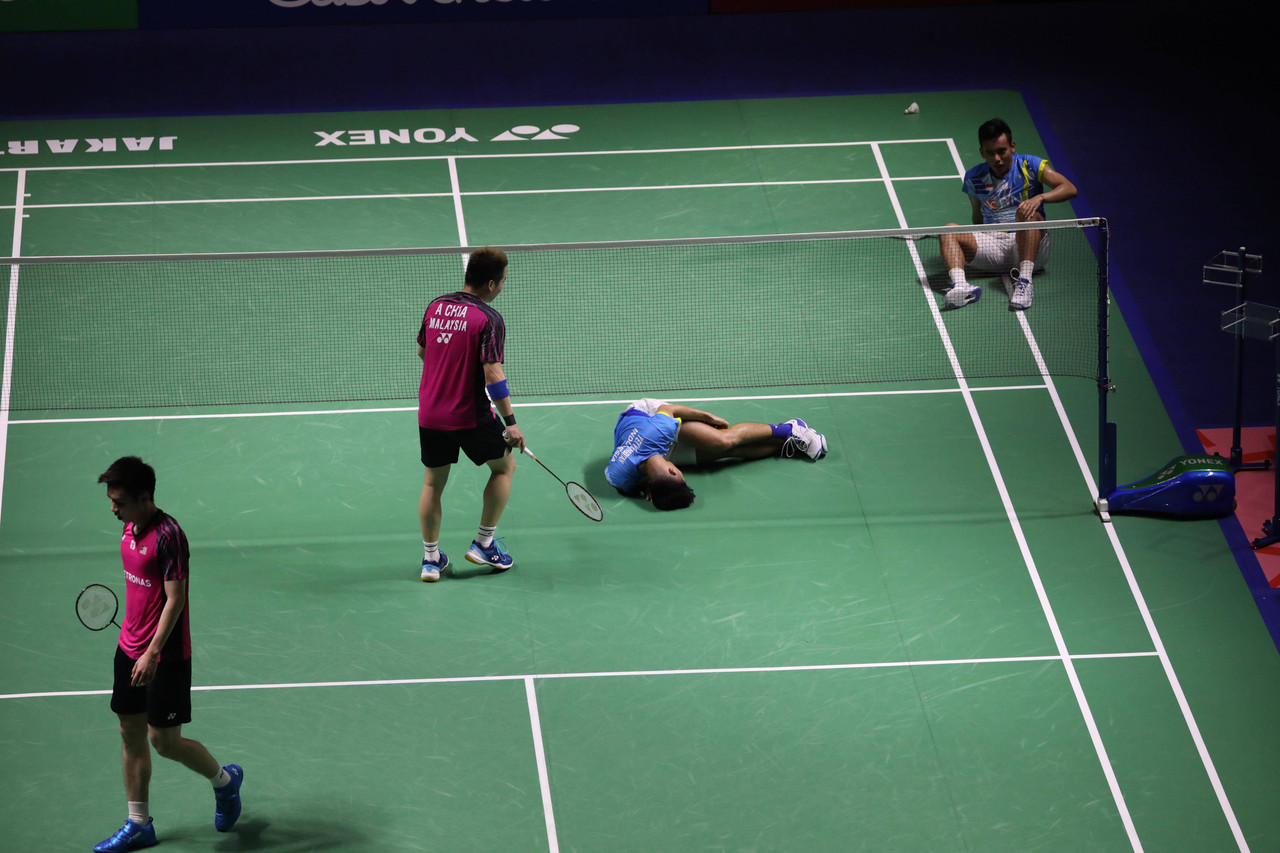 Yeremia Erich Yoche Yacob Rambitan  cedera