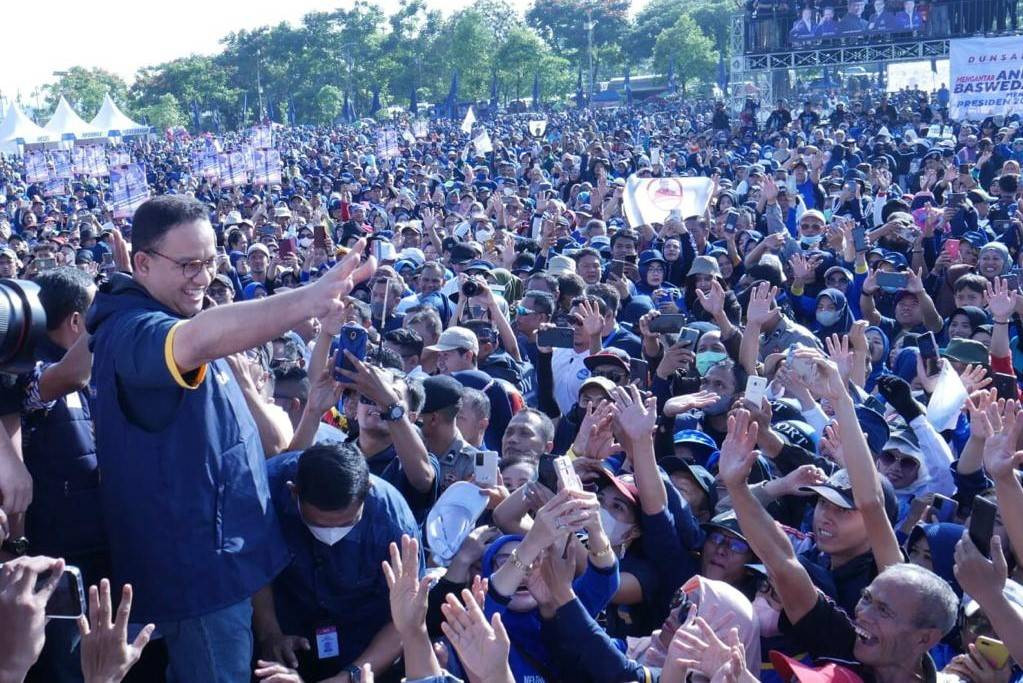 Anies Jalan Sehat di Bandung