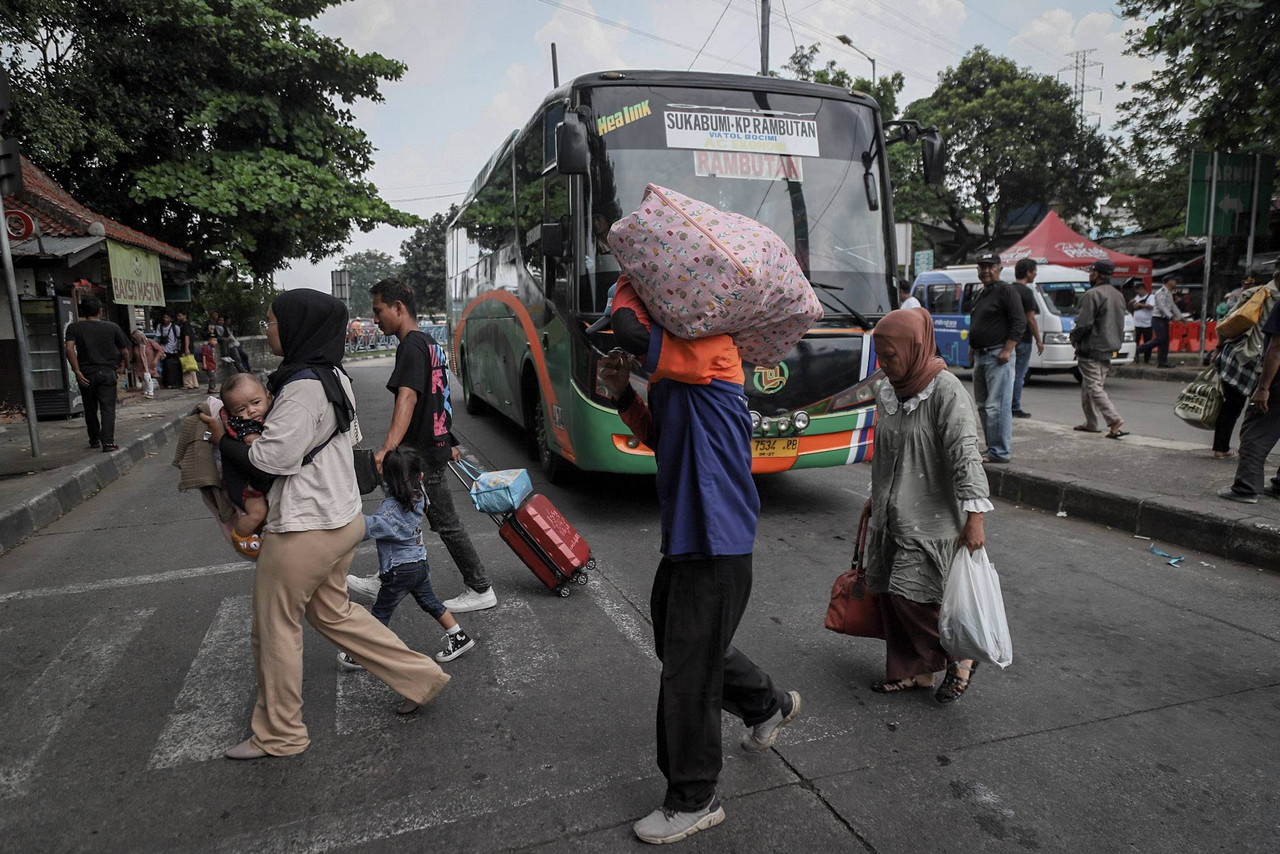 Suasana Masa Arus Balik di Terminal Bis Kampung Rambutan