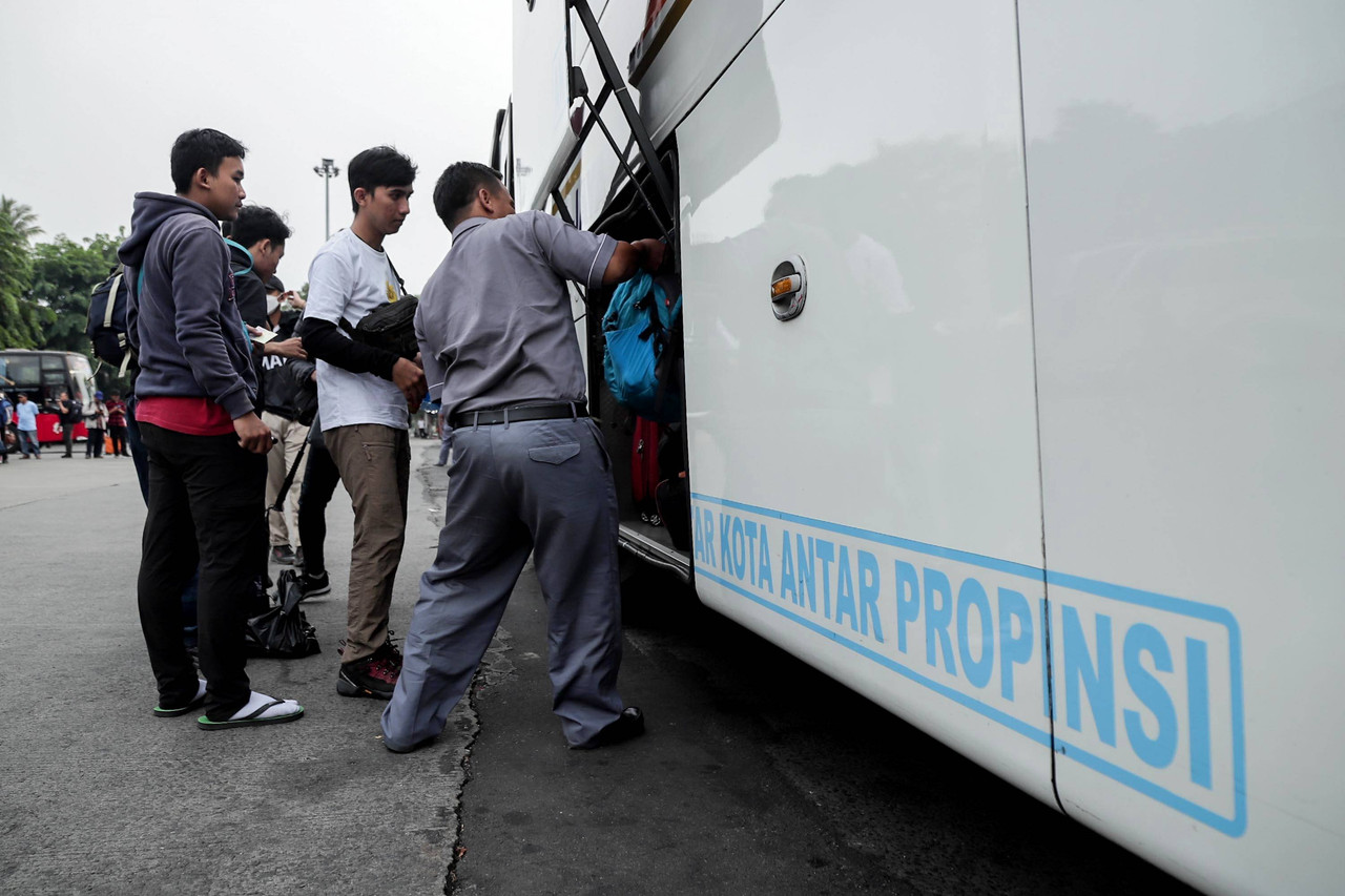 Terminal Kampung Rambutan Libur Nataru