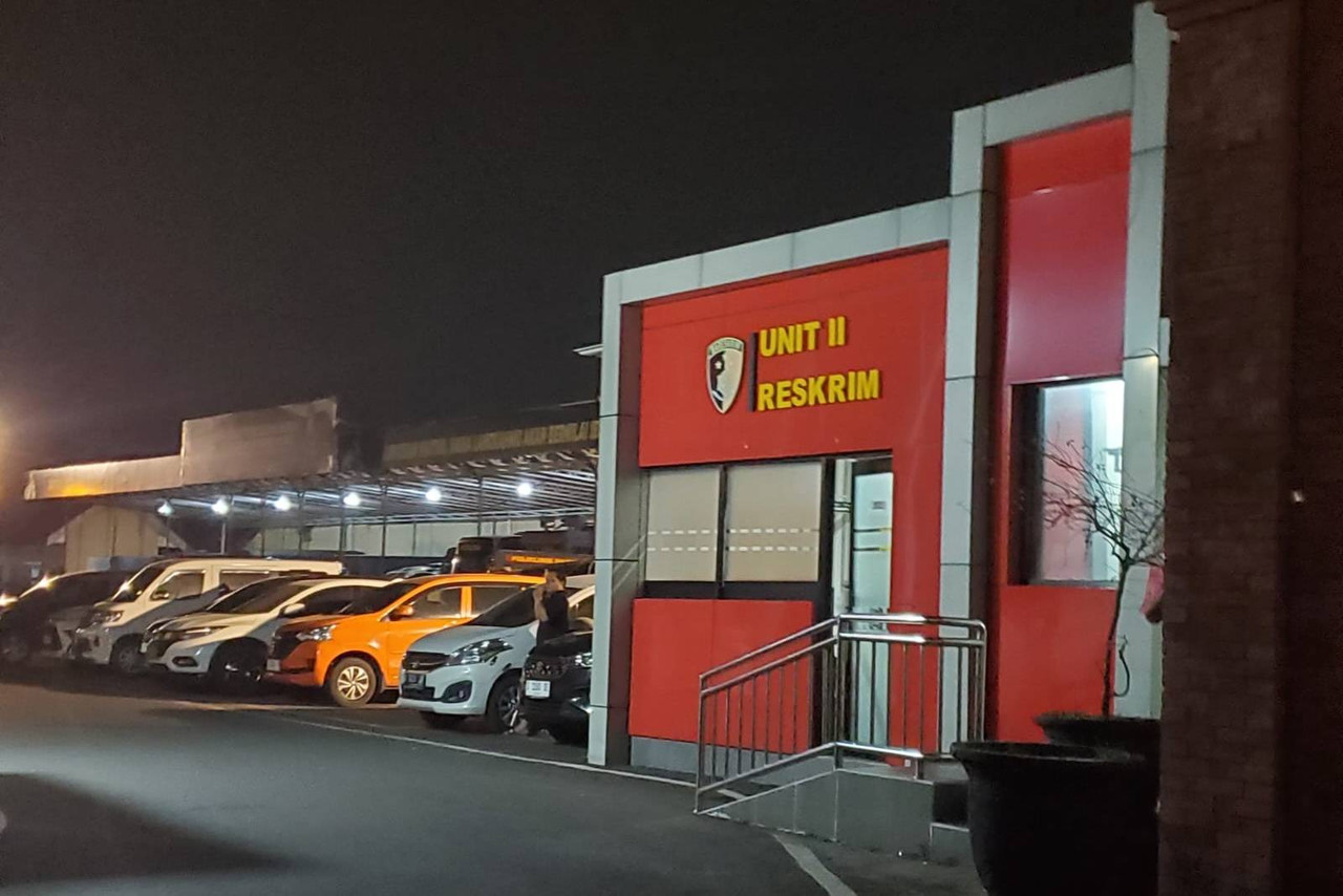 polisi bakar suami dalam asrama Polres Mojokerto